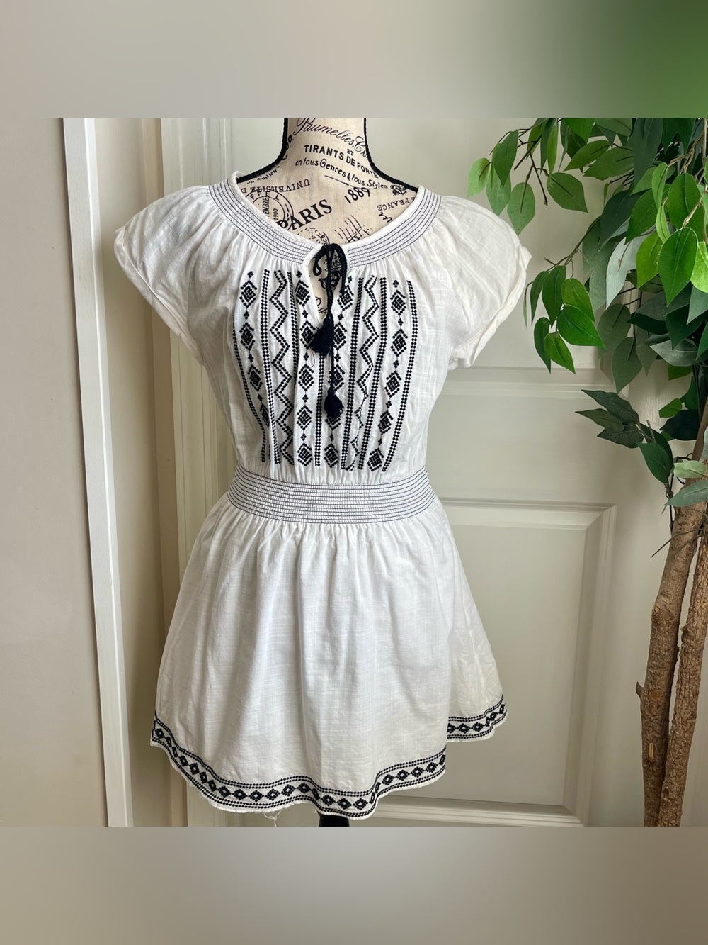 Forever 21 Boho Embroidered Cotton Mini Dress White Sz S
